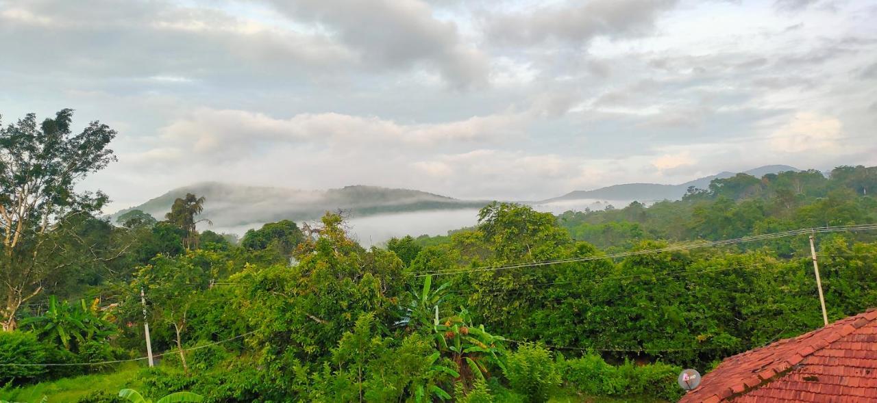 Empra Exotica Appartement Madikeri Buitenkant foto